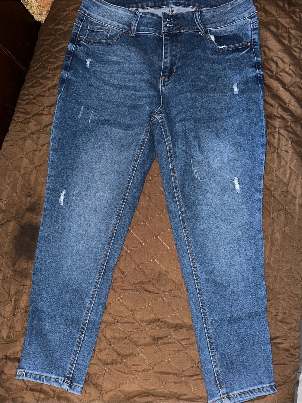 Women's Mid Wash Skinny Jeans with Subtle Distress